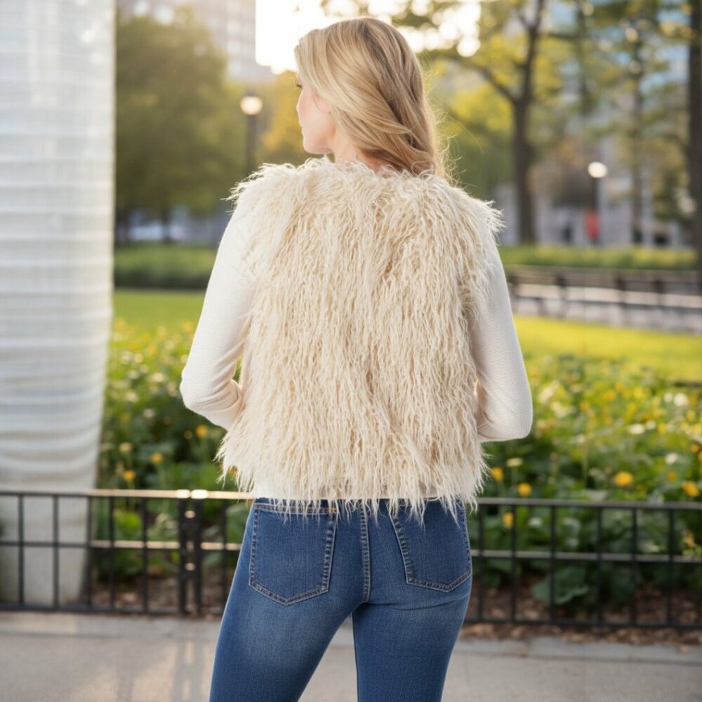 Jessica Simpson Mongolian Faux Fur Vest Tan Boho Festival NWT Small - Picture 2 of 9